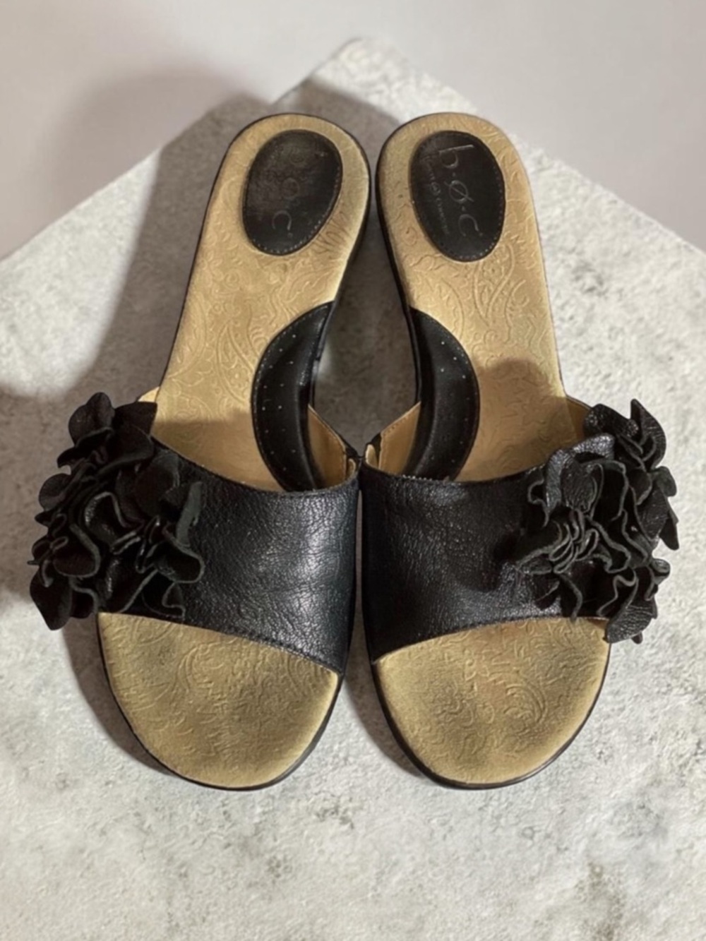 Born Concepts b.o.c. Flower Leather Wedge Open Toe Slip On Sandals